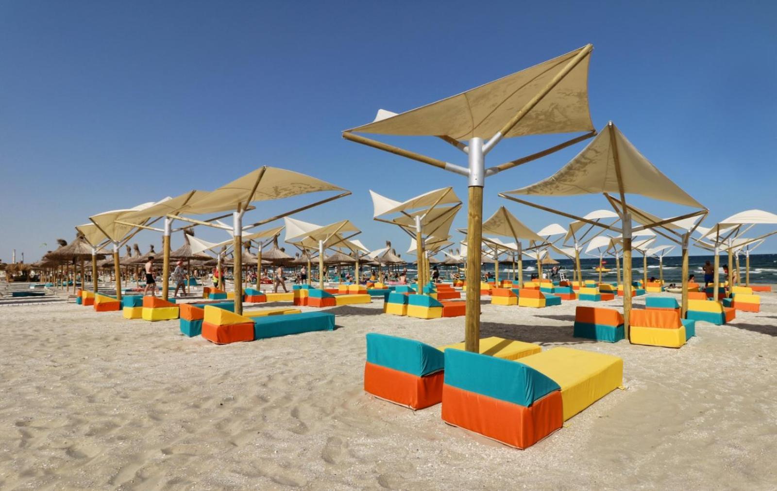 Eka Studio - Pool & Spa Beach Resort Năvodari Exteriör bild