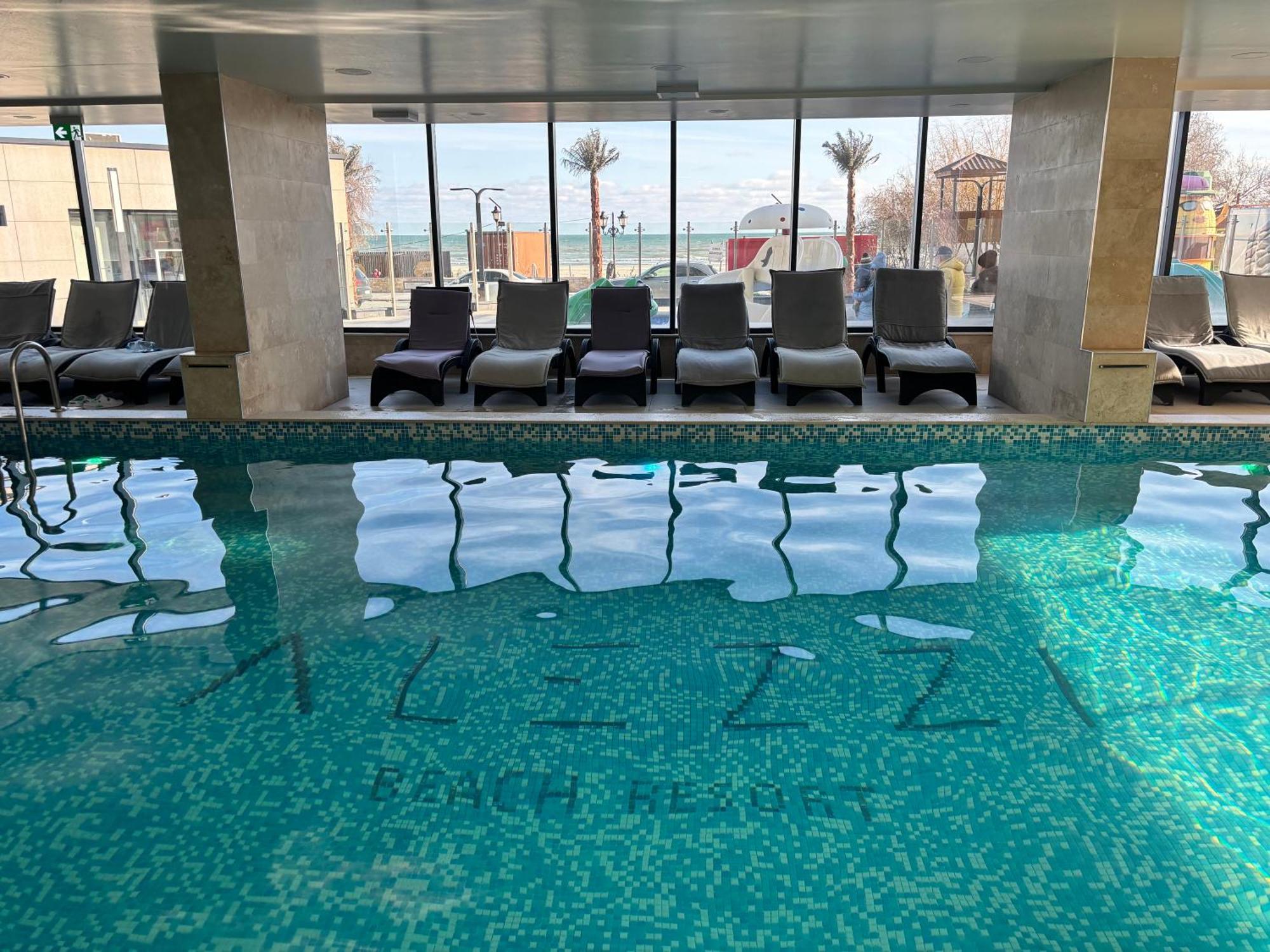 Eka Studio - Pool & Spa Beach Resort Năvodari Exteriör bild